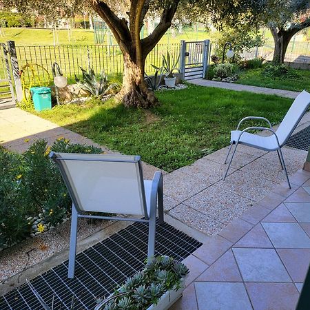 La Casa Sul Parco Apartment Valeggio sul Mincio Luaran gambar