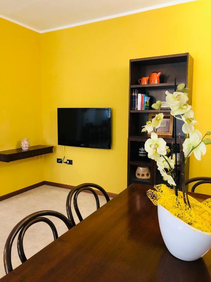 La Casa Sul Parco Apartment Valeggio sul Mincio Luaran gambar