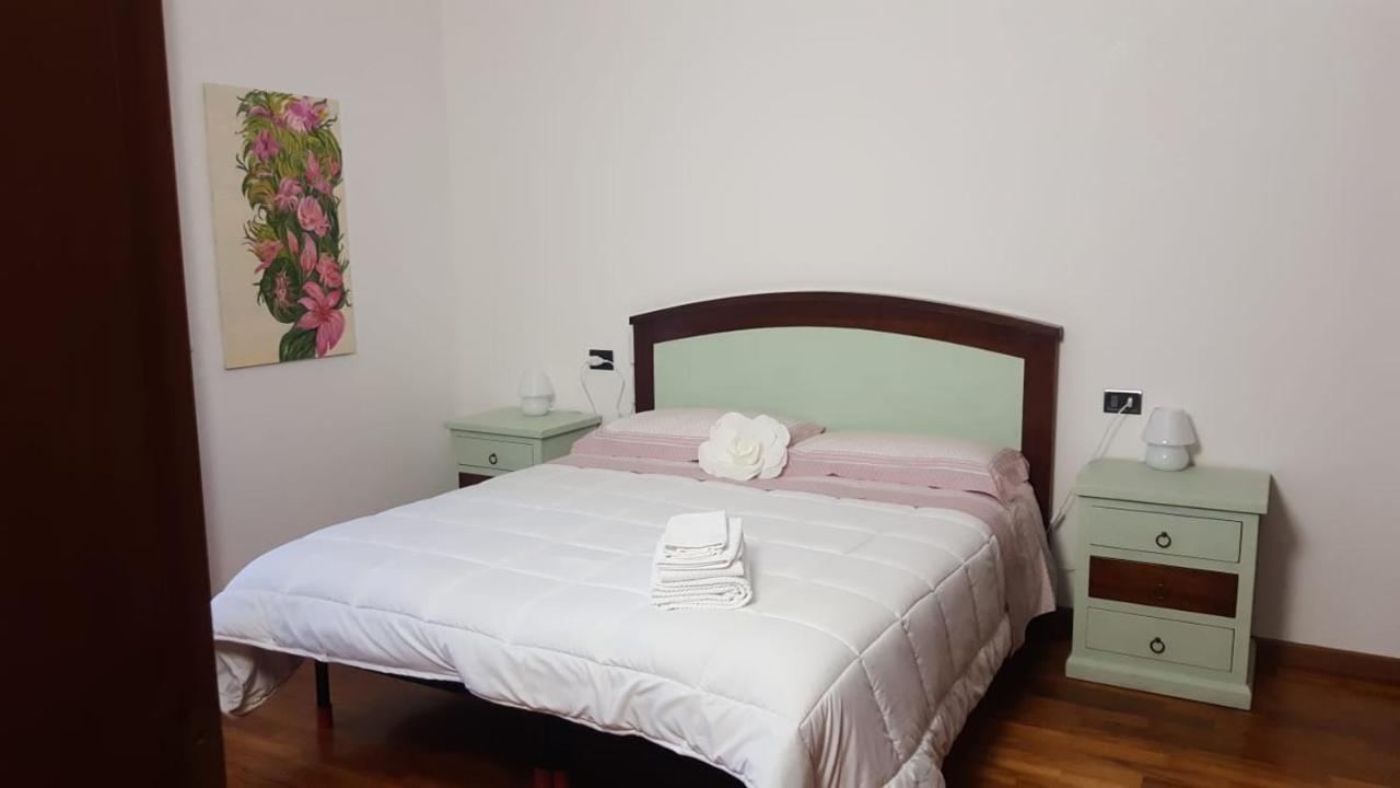 La Casa Sul Parco Apartment Valeggio sul Mincio Luaran gambar
