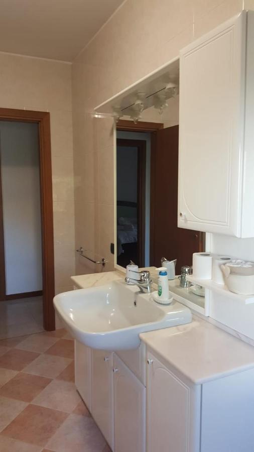 La Casa Sul Parco Apartment Valeggio sul Mincio Luaran gambar